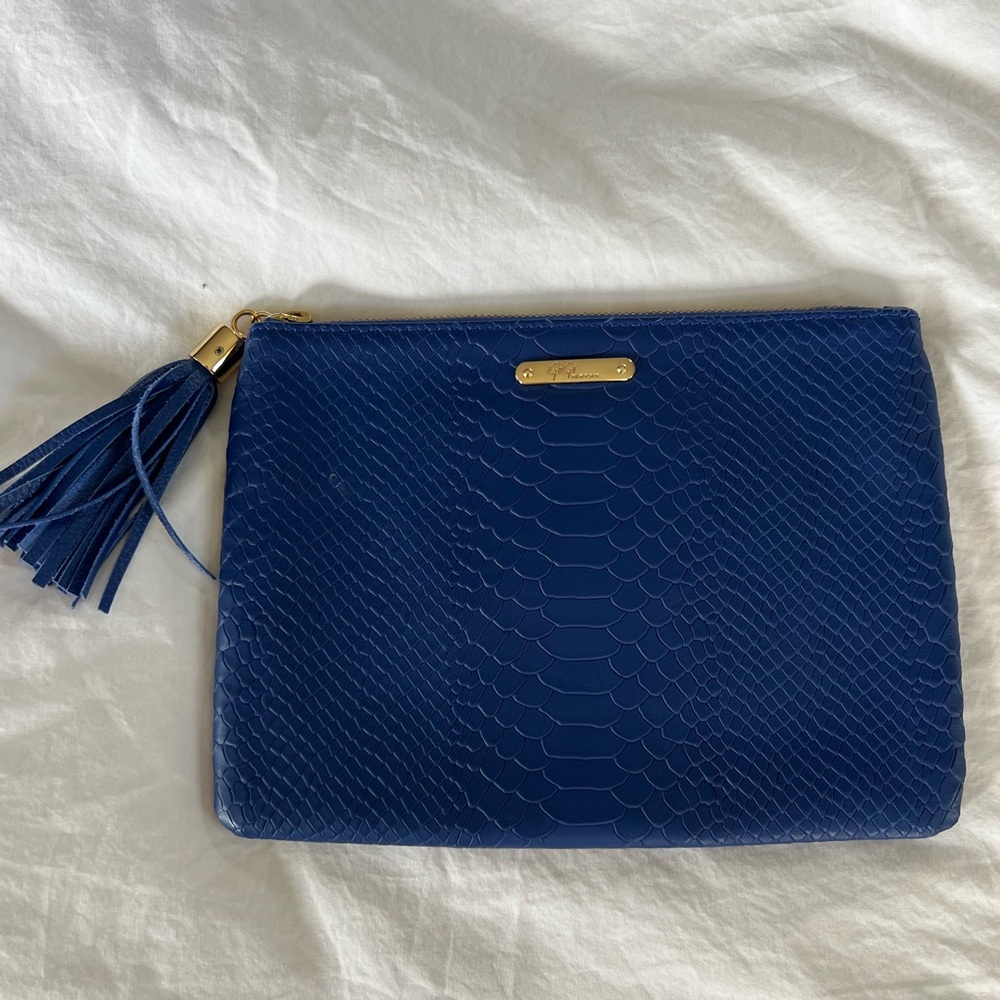 Gigi New York All in One clutch